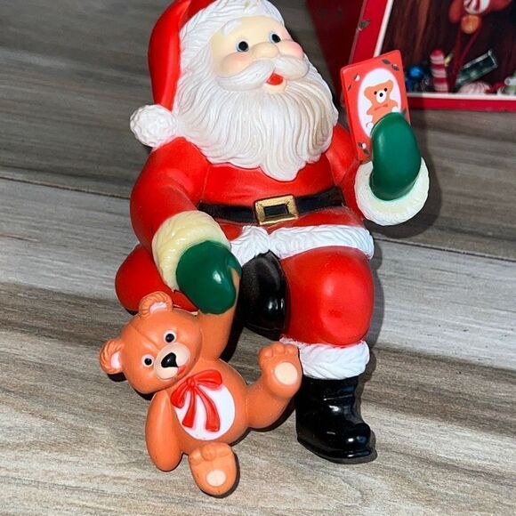 Shelf Sitter Stocking Holder Santa Clause Reading to Teddy Bear VINTAGE Santa in - Picture 6 of 8